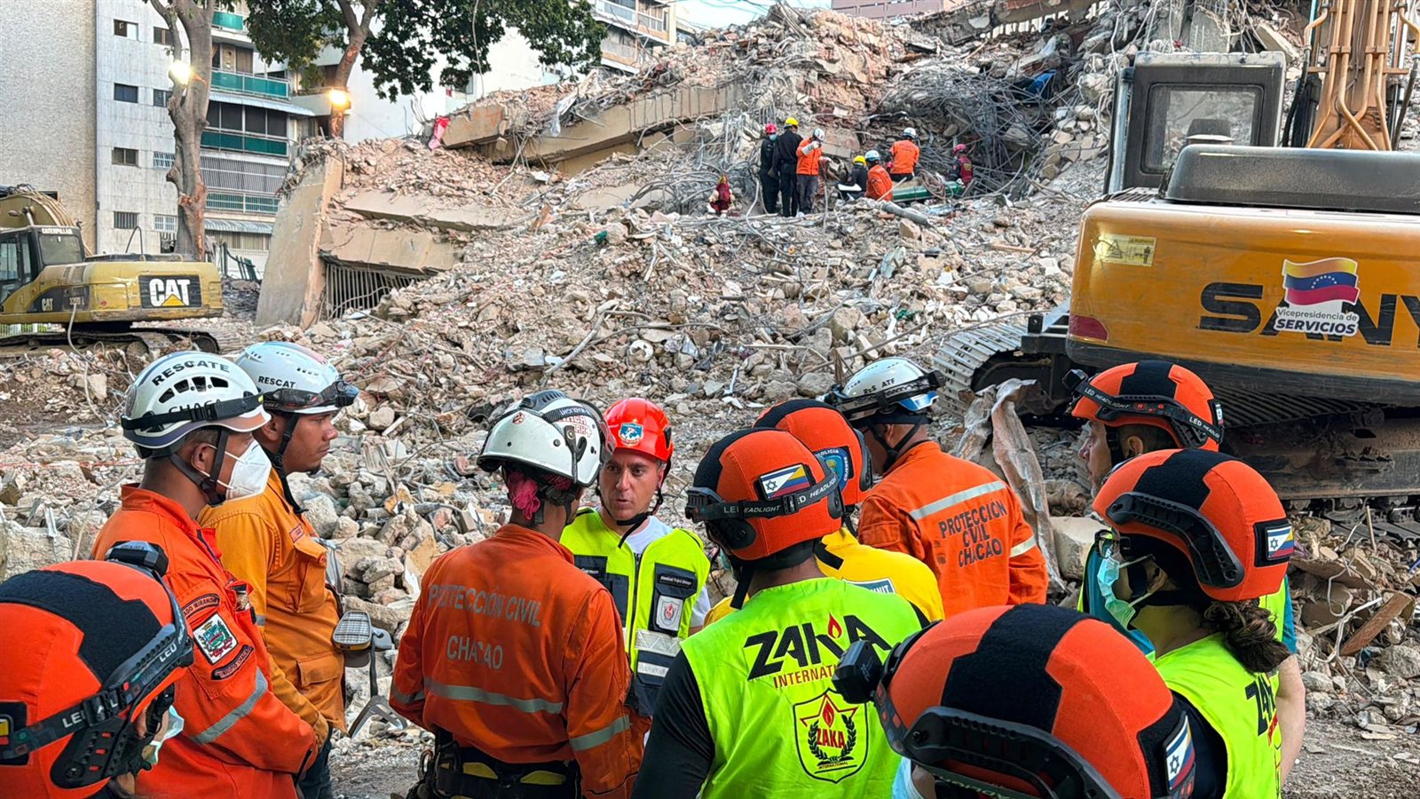 ZAKA International team coordinating with Venezuelan rescue workers